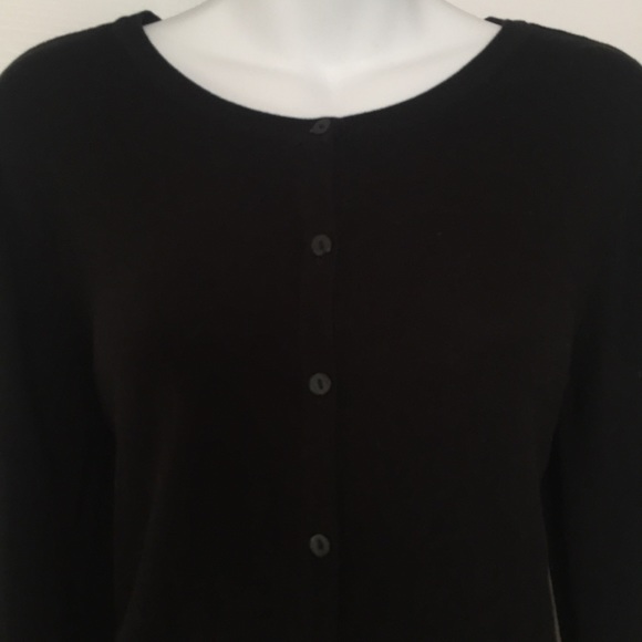 SOLD Black H&M Cardigan - Fall ready 🍂🍁 - Picture 2 of 5